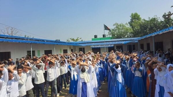 এবার কমে যাচ্ছে শিক্ষাপ্রতিষ্ঠানের সাপ্তাহিক ছুটি