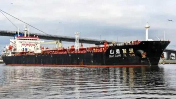 ৩৪ হাজার টন ডিজেল নিয়ে চট্টগ্রাম বন্দরে চীনা জাহাজ