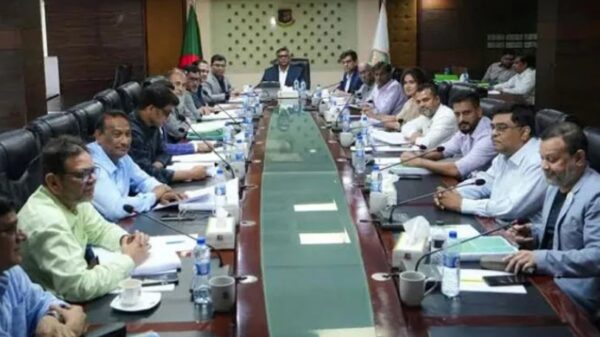 আমিনুলের বোর্ডের আরো ৩ ‘উইকেটের পতন’