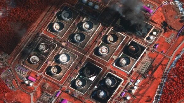 রাশিয়ার বড় তেল শোধনাগারে ভয়াবহ হামলা