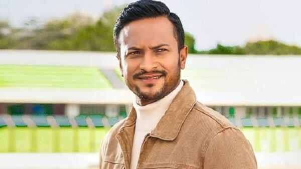 আওয়ামী লীগের রাজনীতি করা বিষয়ে যে বার্তা দিলেন সাকিব