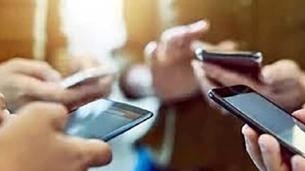 মোবাইল ইন্টারনেট নিয়ে বড় সুখবর জানাল সরকার